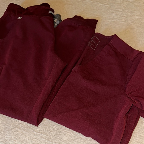 Figs Tops - Figs | Scrub Set 🩺